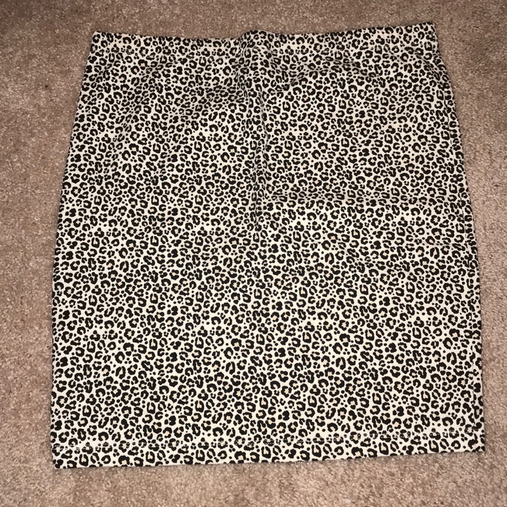 Cheetah mini skirt